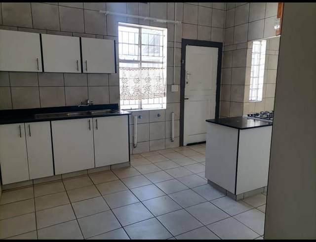 3 BEDROOM PROPERTY TO RENT IN BRENTHURST